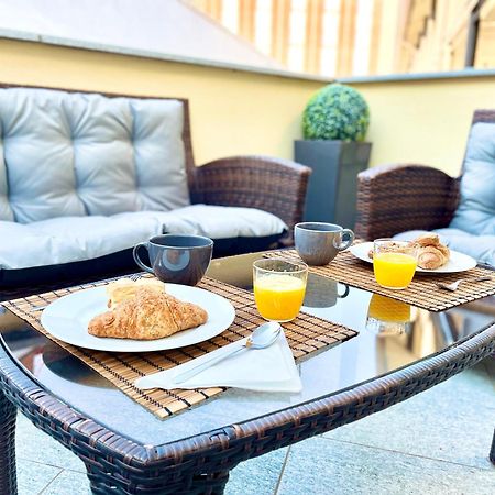 La Terrazza - By Happyhostorino Lägenhet Exteriör bild